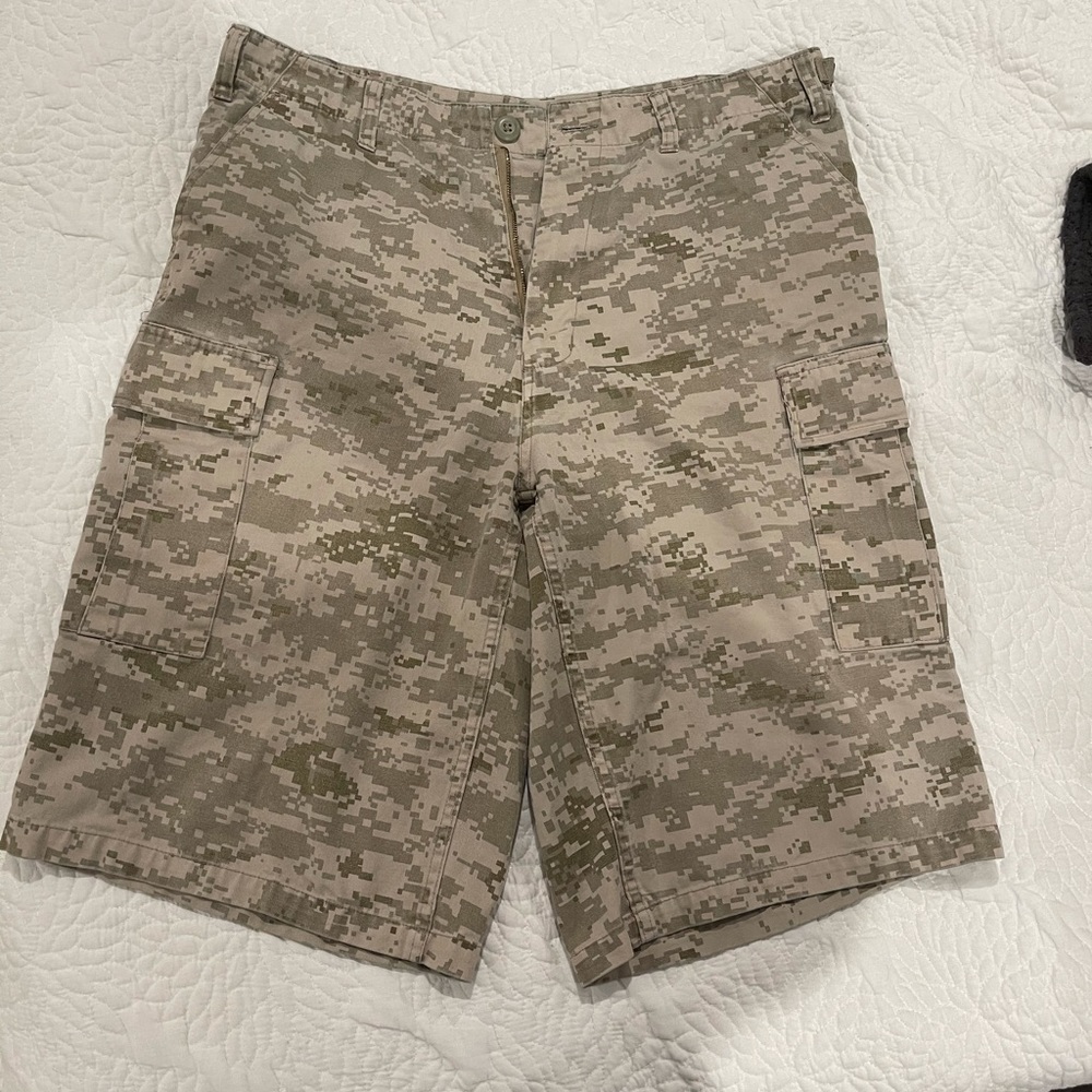 Fatigue cargo shorts